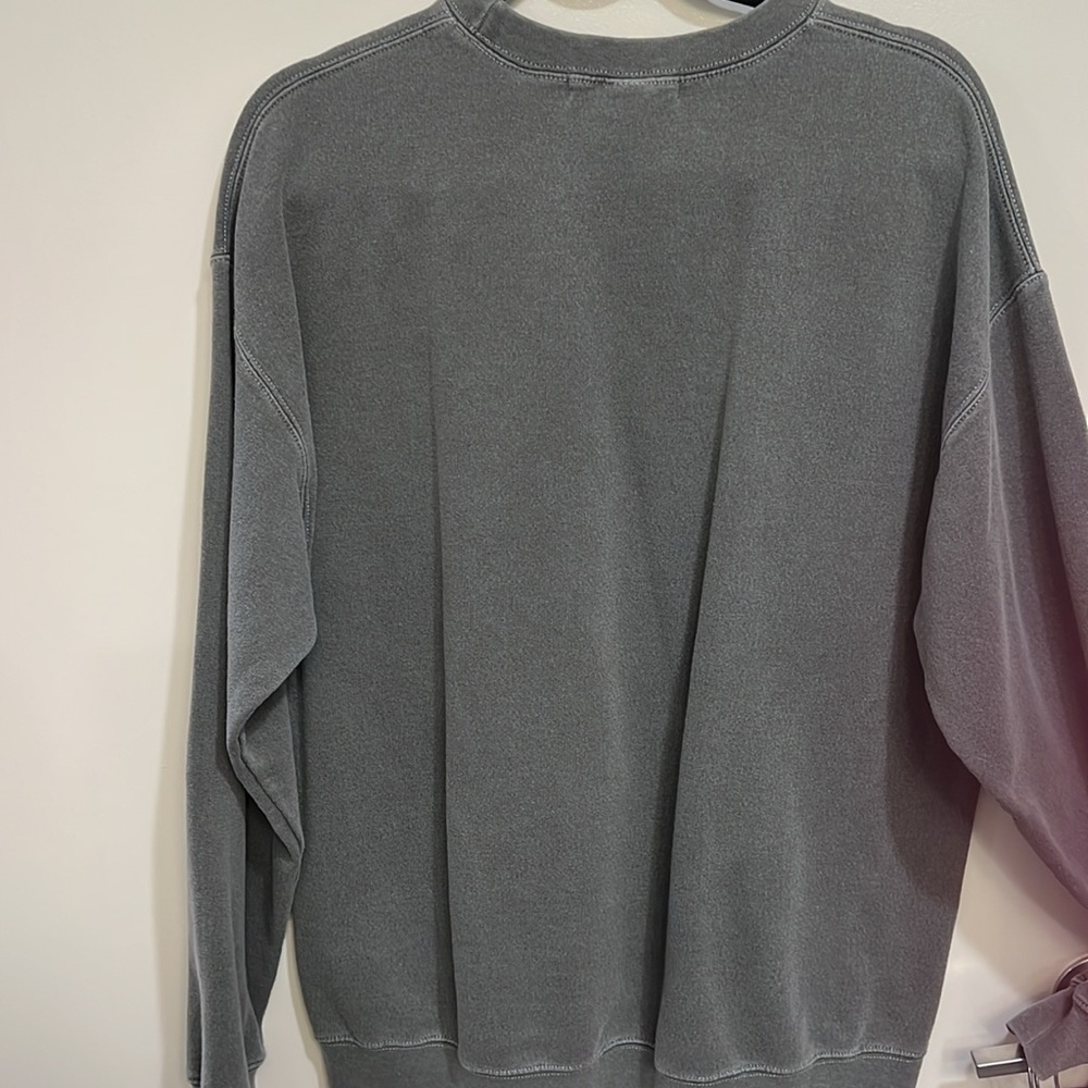 Crewneck - Picture 4 of 4